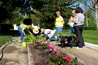 05-02-12 Gardenaires Planting
